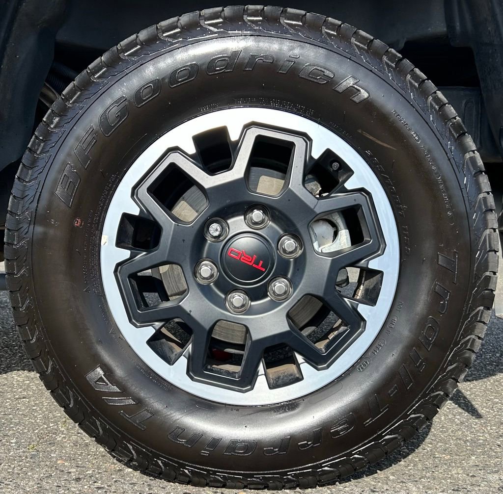Certified 2024 Toyota Tacoma TRD Off-Road AWD/4WD image 25