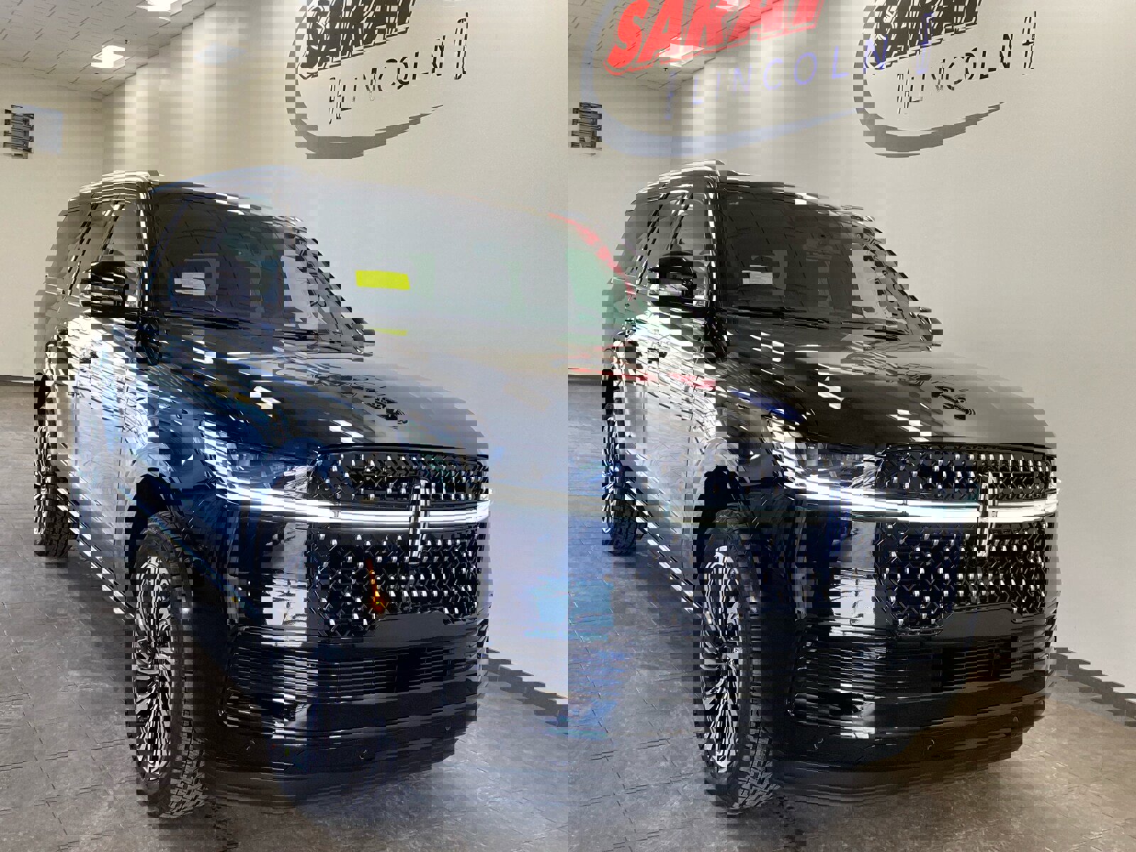 New 2026 Lincoln Navigator L Black Label image 2