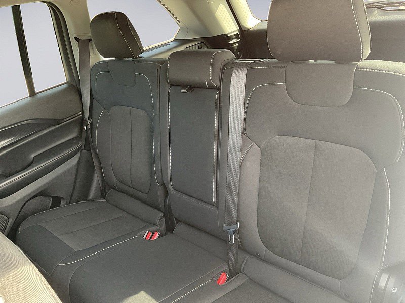 Used 2024 Jeep Grand Cherokee Laredo w/ Trailer Tow Package image 10