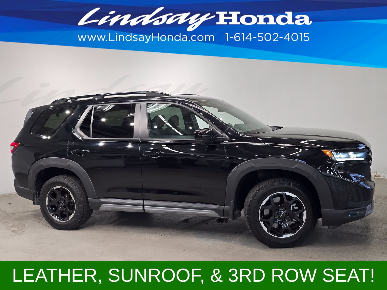 Used 2025 Honda Pilot TrailSport image 3