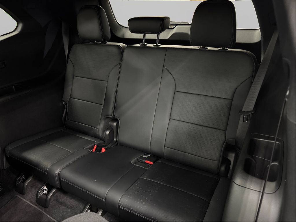 Certified 2025 Buick Enclave Sport Touring w/ Power Package image 41