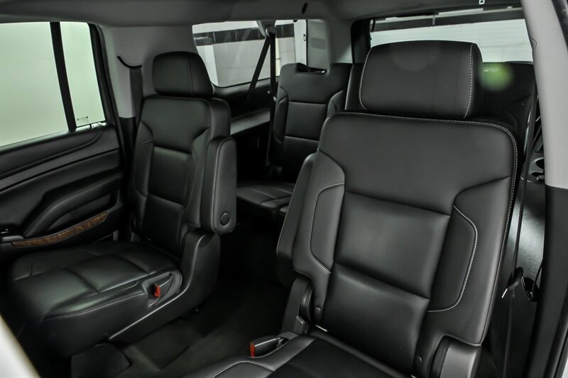 Used 2018 Chevrolet Suburban Premier AWD/4WD image 18