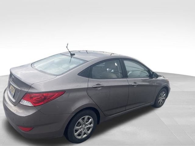 Used 2013 Hyundai Accent GLS FWD image 6