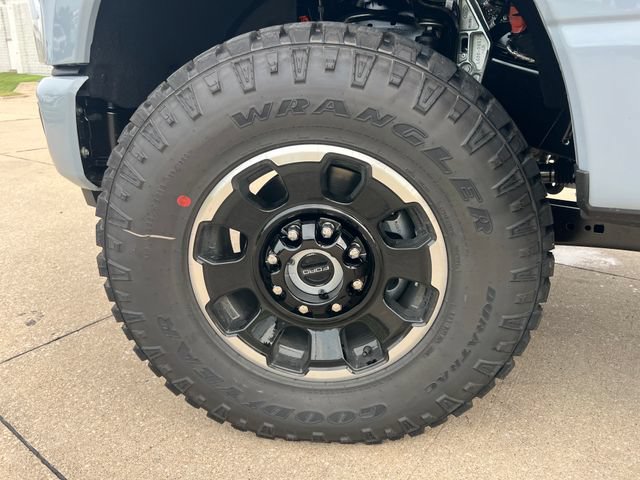 New 2026 Ford F350 Lariat w/ Tremor Off-Road Package AWD/4WD image 18
