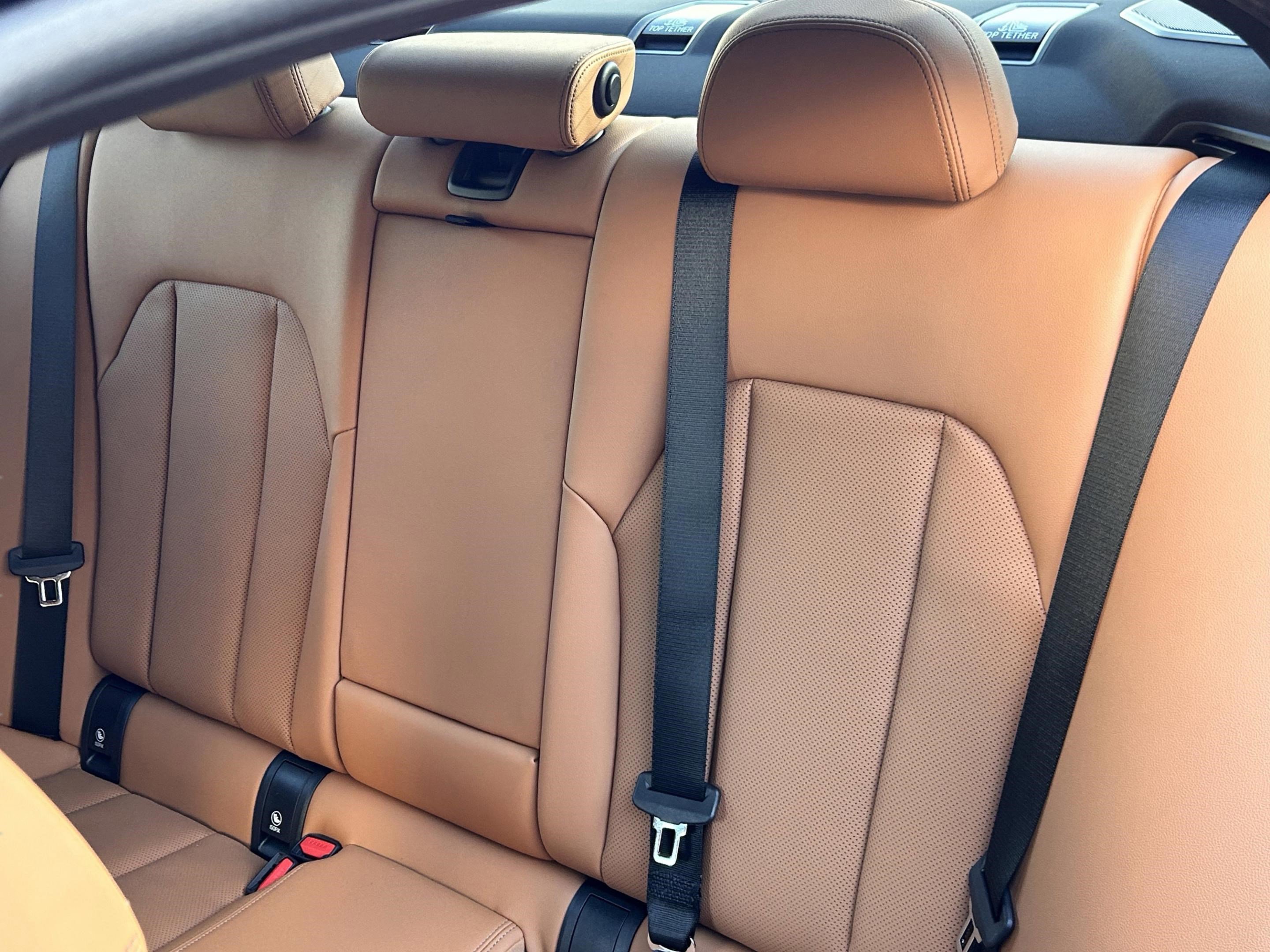 Used 2026 BMW 330i Sedan w/ Premium Package image 25