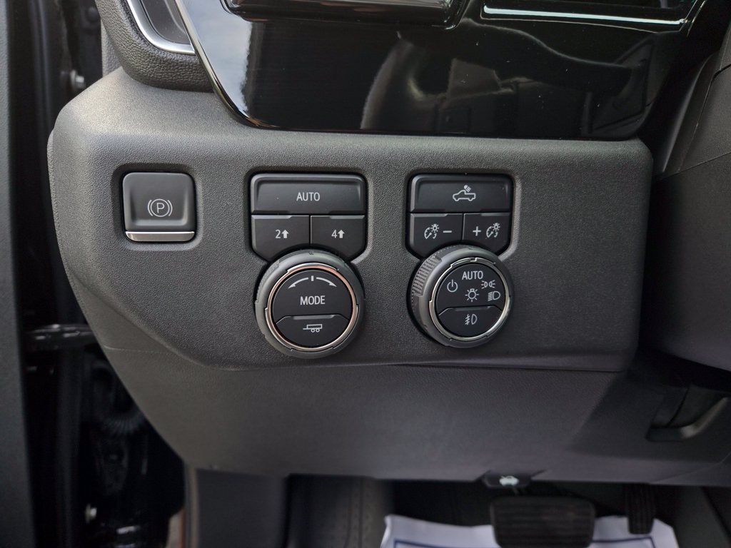 Used 2023 Chevrolet Silverado 1500 RST w/ Redline Edition AWD/4WD image 13