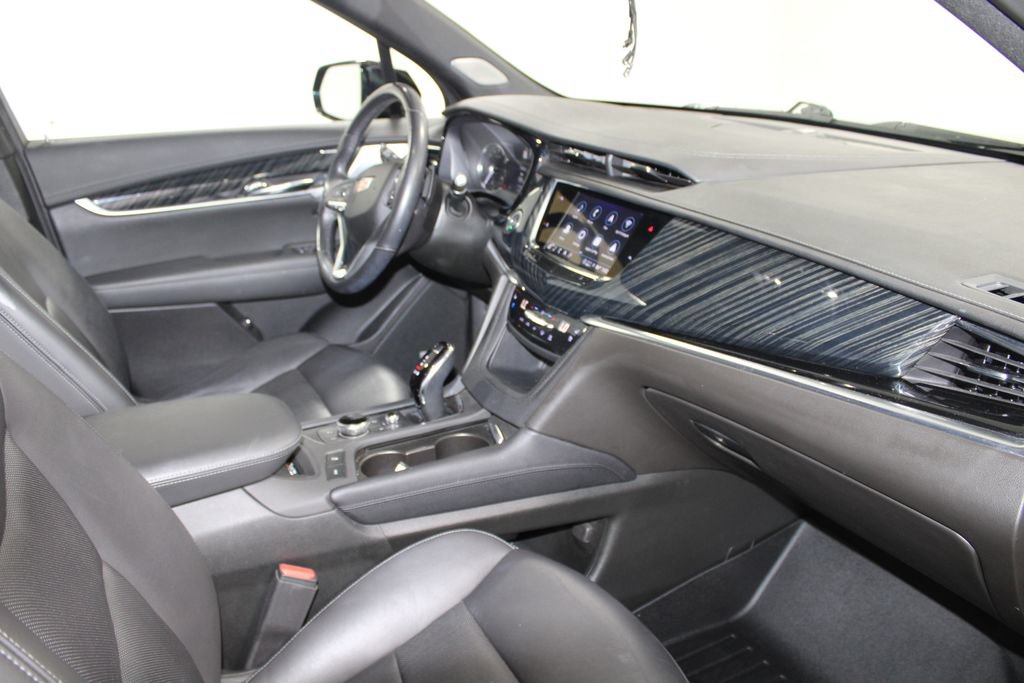 Used 2024 Cadillac XT6 Premium Luxury AWD/4WD image 23