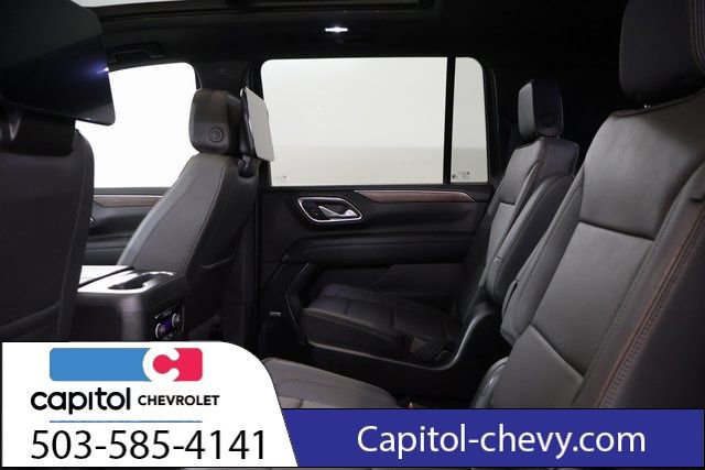 Used 2024 Chevrolet Suburban High Country w/ Advanced Technology Package image 30