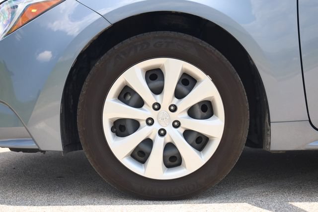 Used 2025 Toyota Corolla LE FWD image 8