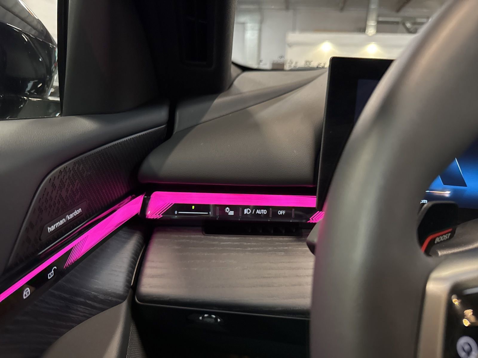 Used 2025 BMW i5 eDrive40i w/ M Sport Package image 40