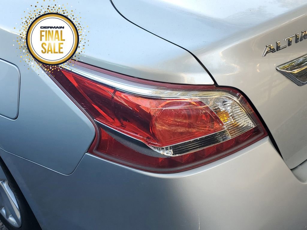 Used 2013 Nissan Altima 2.5 SL w/ Technology Pkg image 13