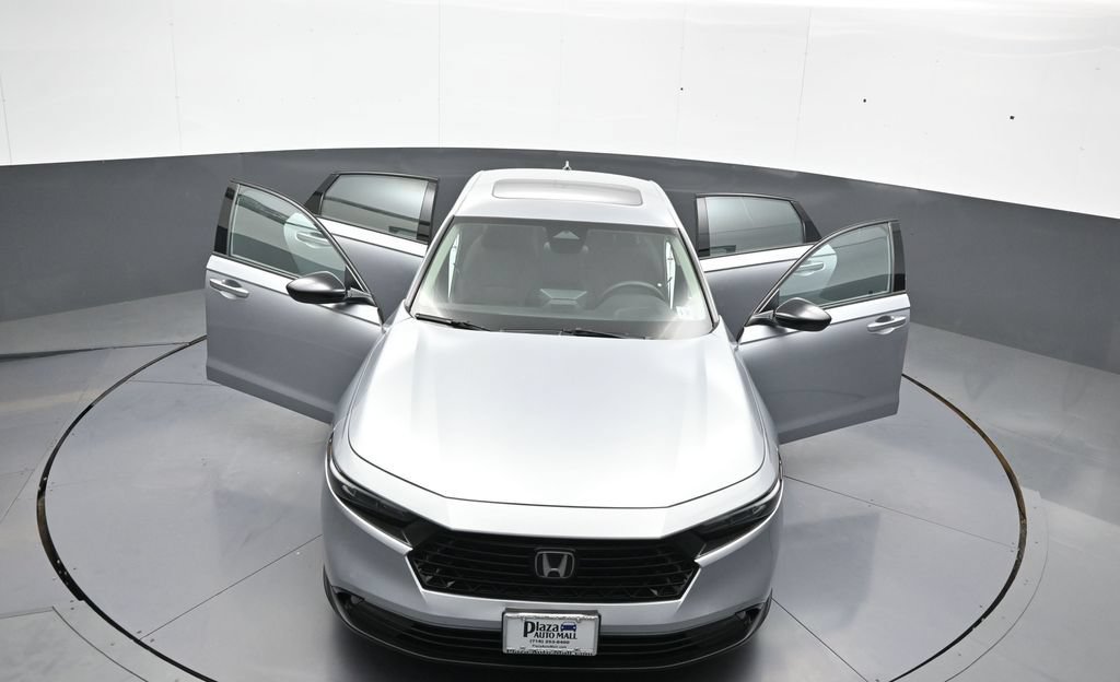 Certified 2025 Honda Accord SE image 45