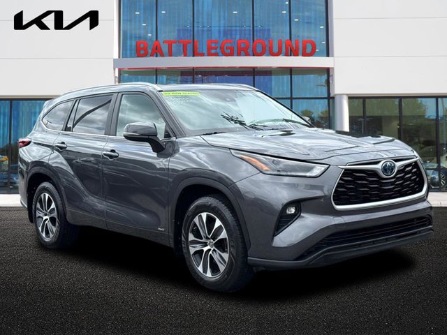 Used 2023 Toyota Highlander XLE