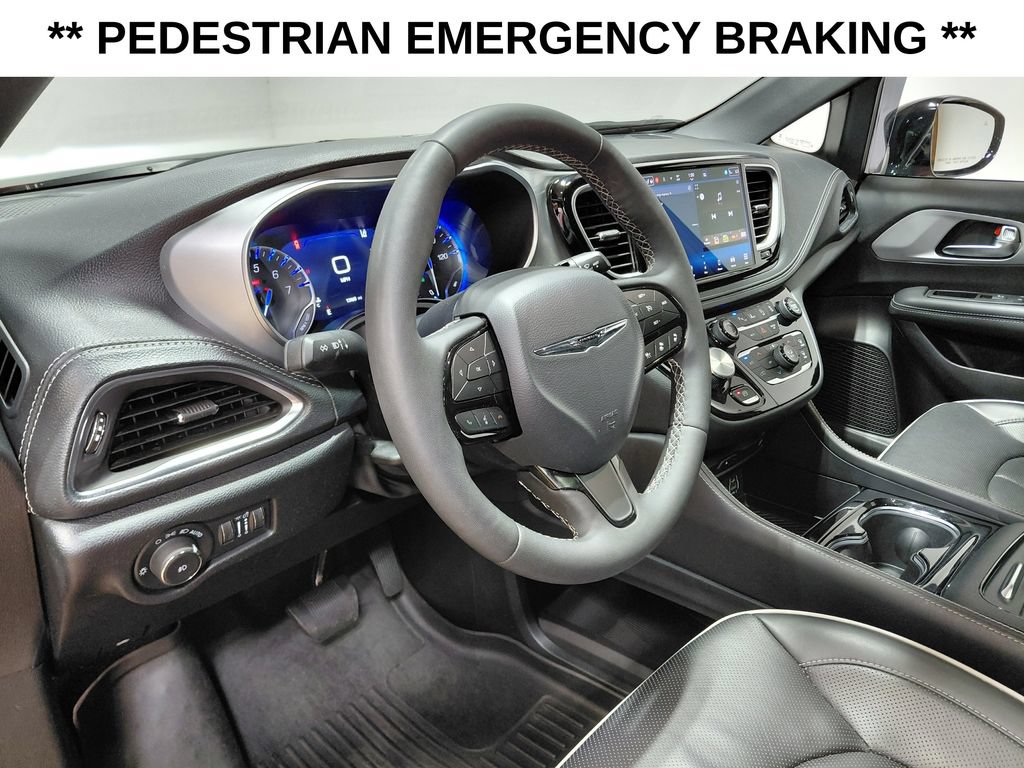 Used 2025 Chrysler Pacifica Limited w/ Uconnect Theater Family Group AWD/4WD image 21