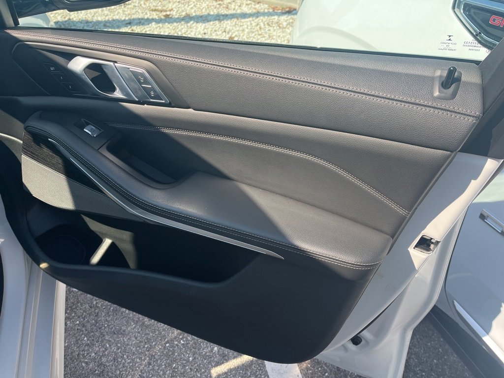 Used 2020 BMW X7 xDrive40i w/ M Sport Package image 6