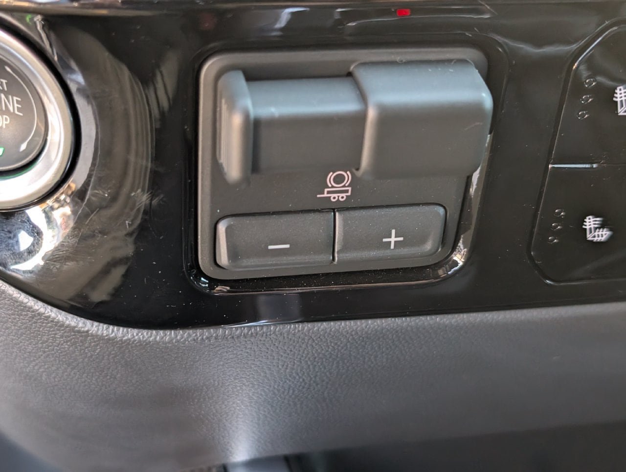 Used 2026 Chevrolet Silverado 1500 LT Trail Boss w/ Convenience Package II AWD/4WD image 17