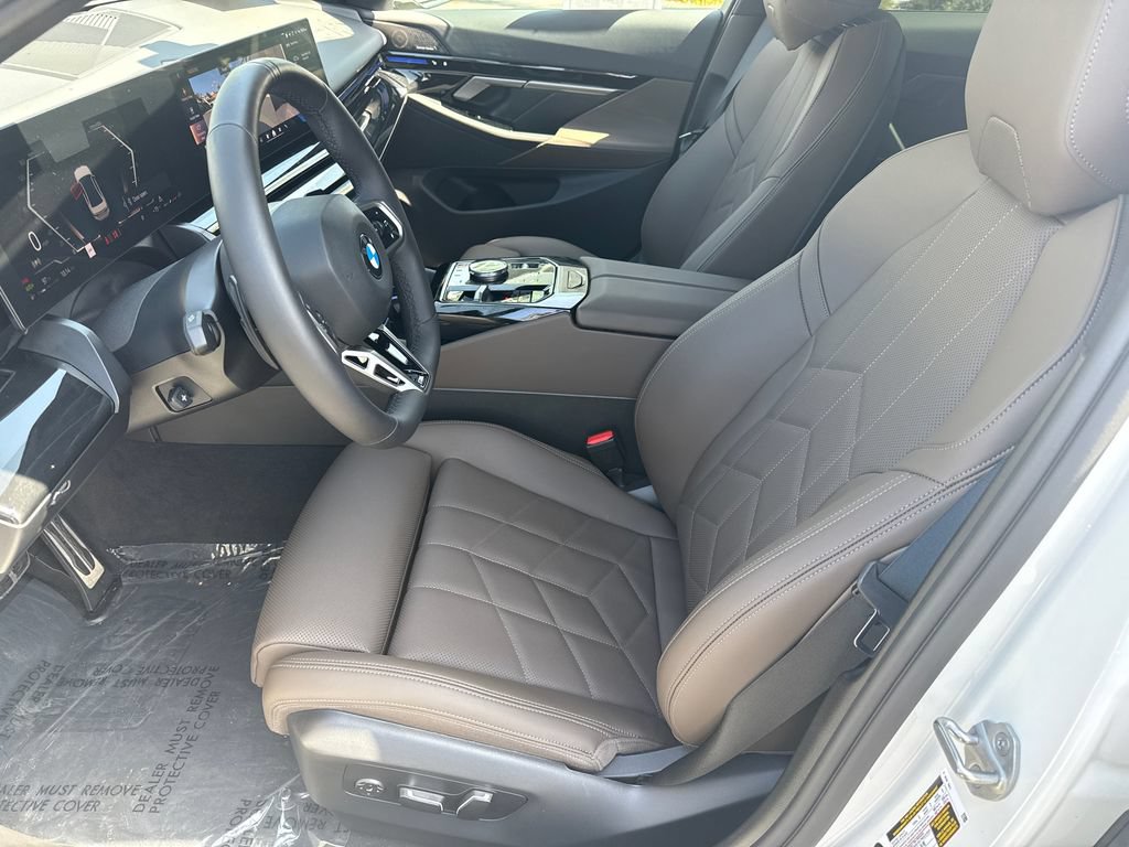 Used 2026 BMW 530i w/ M Sport Package RWD image 21