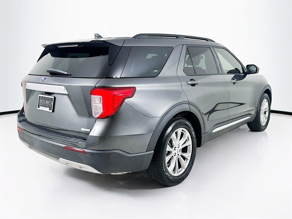 Used 2020 Ford Explorer XLT w/ Equipment Group 202A image 5