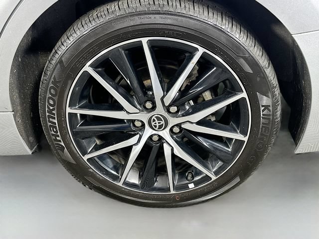 Used 2023 Toyota Camry SE w/ Cold Weather Package FWD image 28