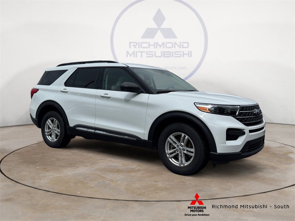 Used 2022 Ford Explorer XLT image 1