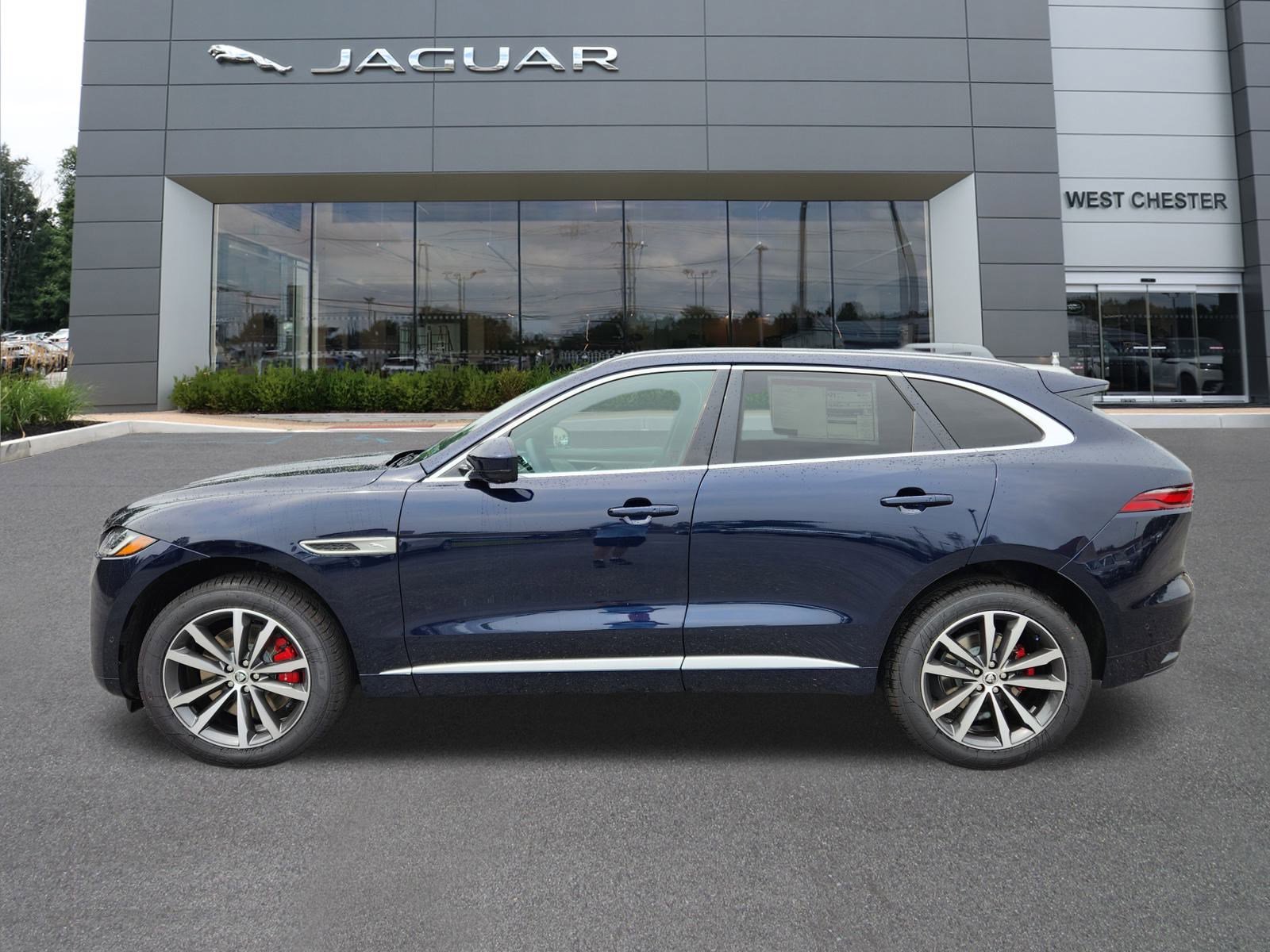 New 2026 Jaguar F-PACE R-Dynamic S image 3