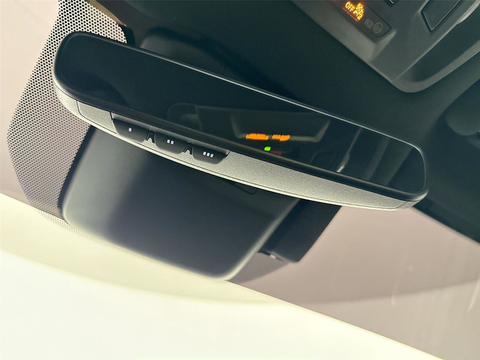 Certified 2025 Toyota Crown Platinum image 23