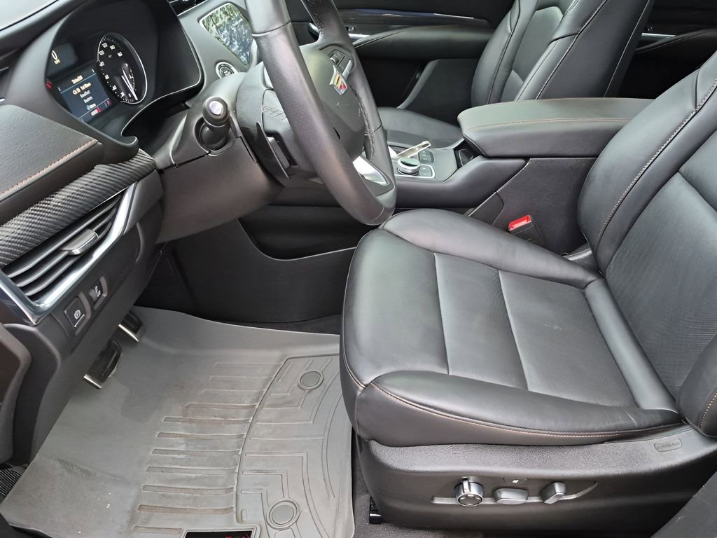Used 2023 Cadillac XT4 Sport image 31