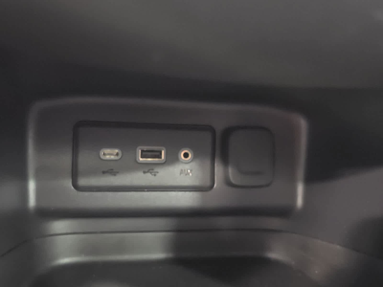 Used 2020 Chevrolet Equinox LT w/ Driver Convenience Package FWD image 30