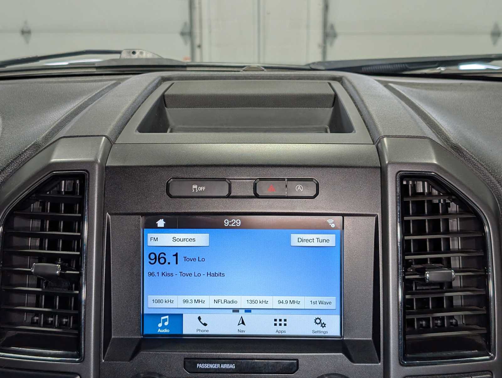 Used 2019 Ford F150 XLT w/ Equipment Group 302A Luxury AWD/4WD image 19