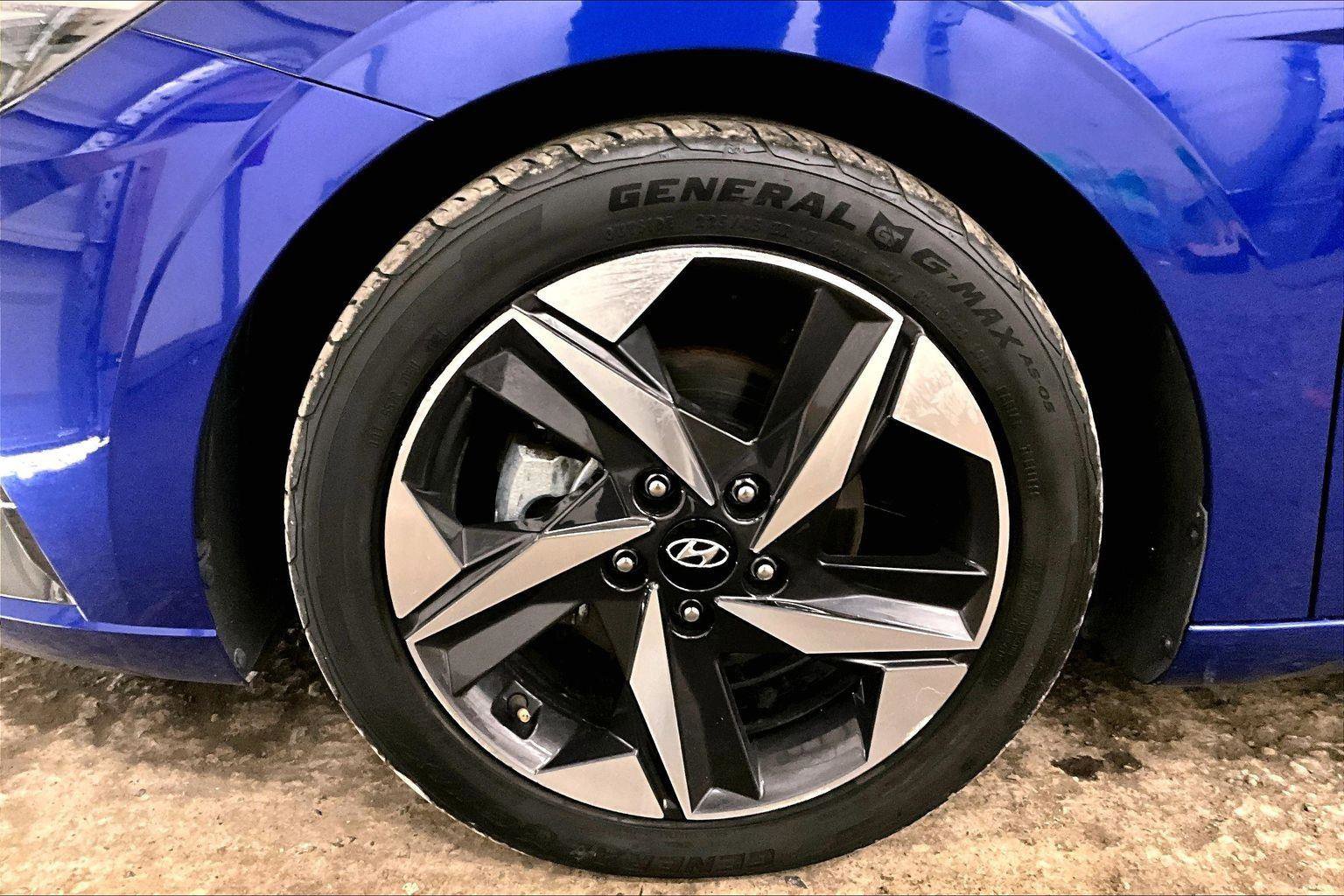 Used 2021 Hyundai Elantra SEL w/ Convenience + Premium Package image 8