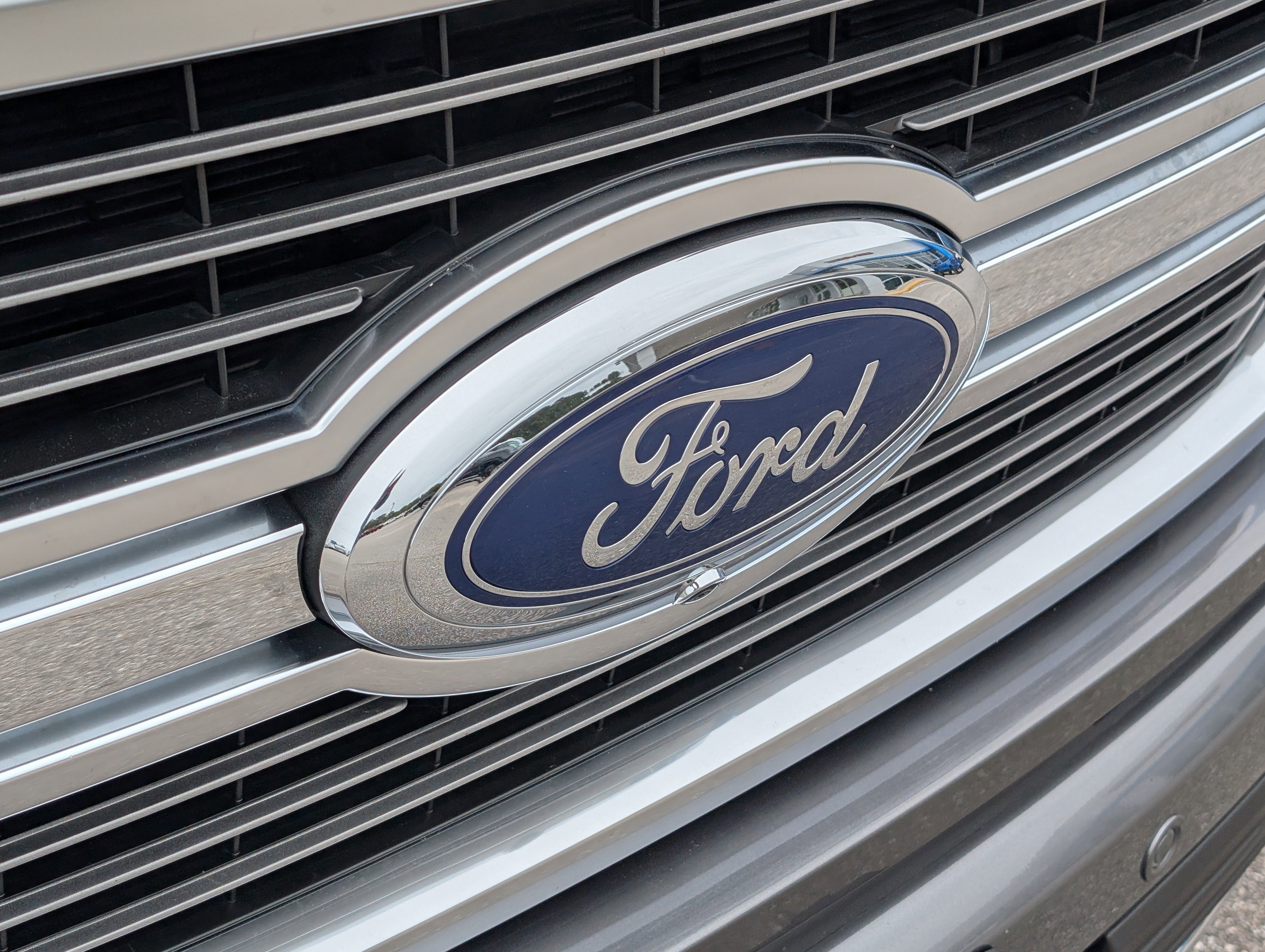 Used 2023 Ford F150 Limited image 5