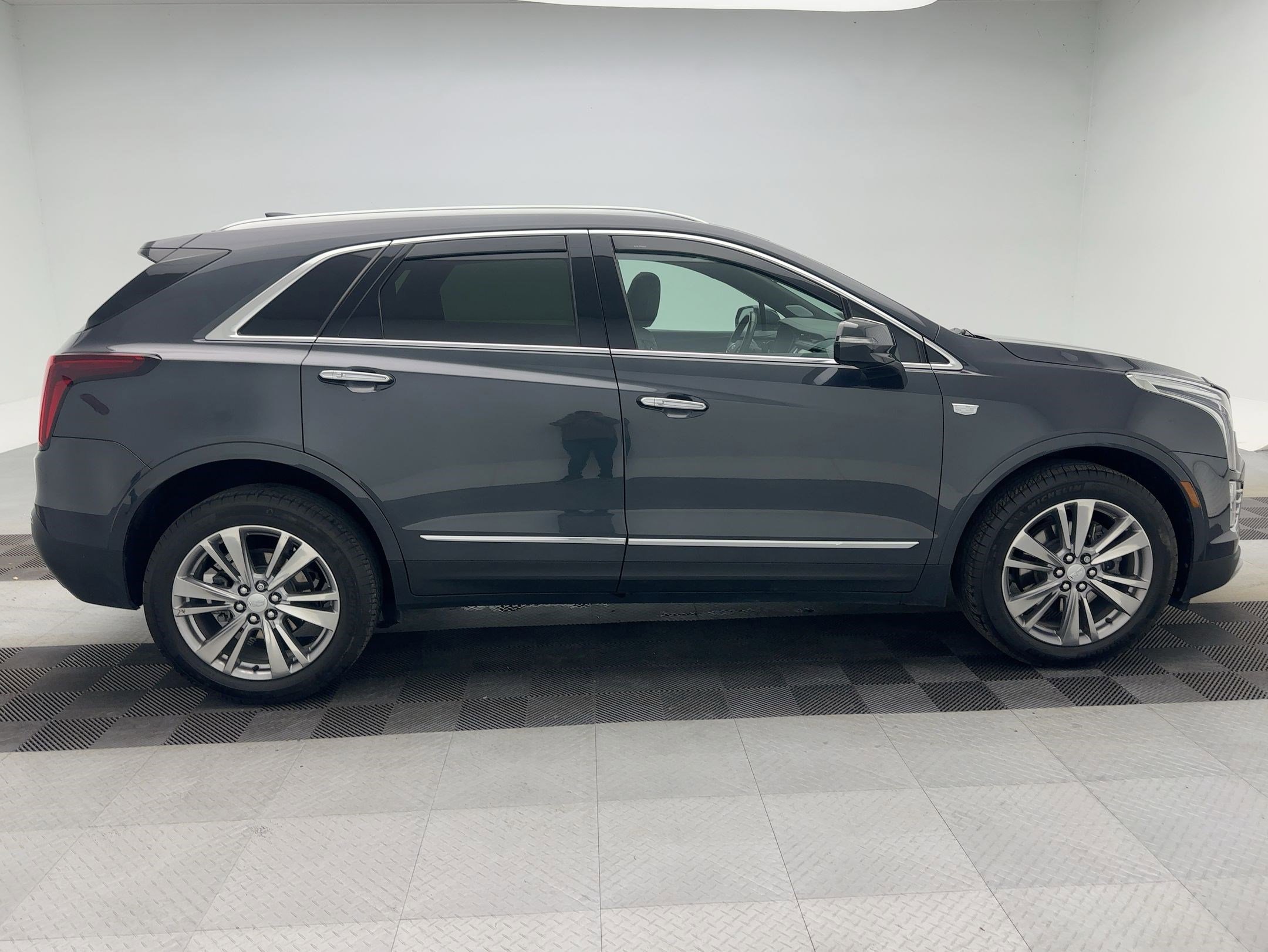 Used 2023 Cadillac XT5 Premium Luxury image 8