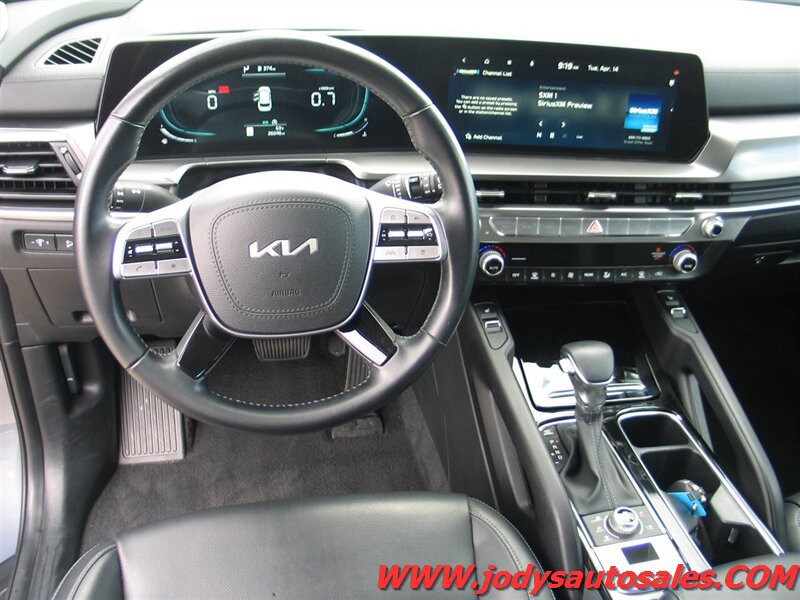 Used 2025 Kia Telluride S AWD/4WD image 6