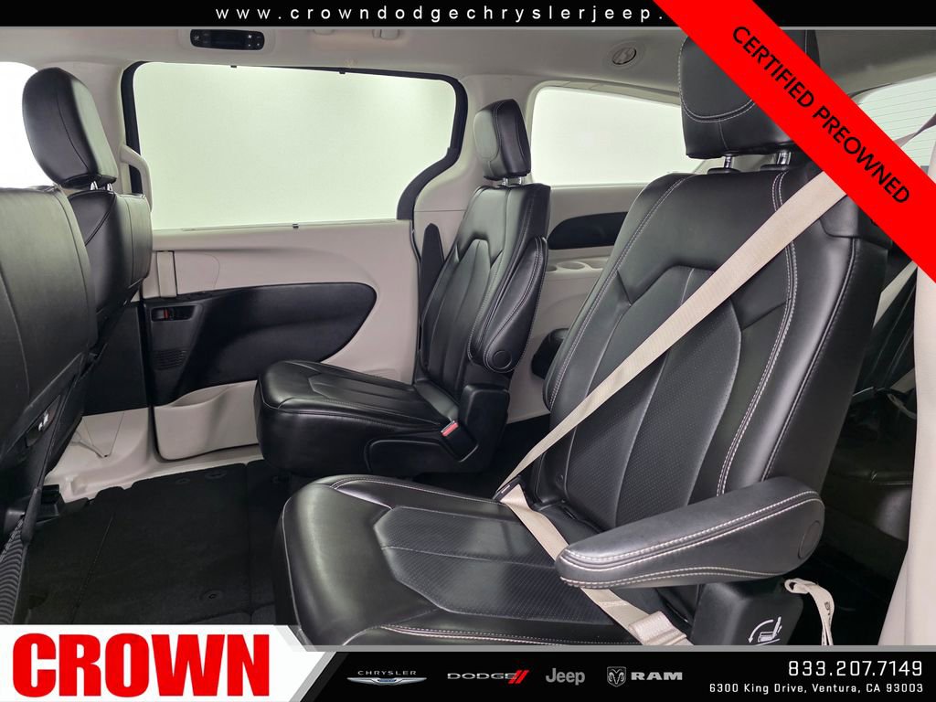 Certified 2023 Chrysler Pacifica Touring-L image 21