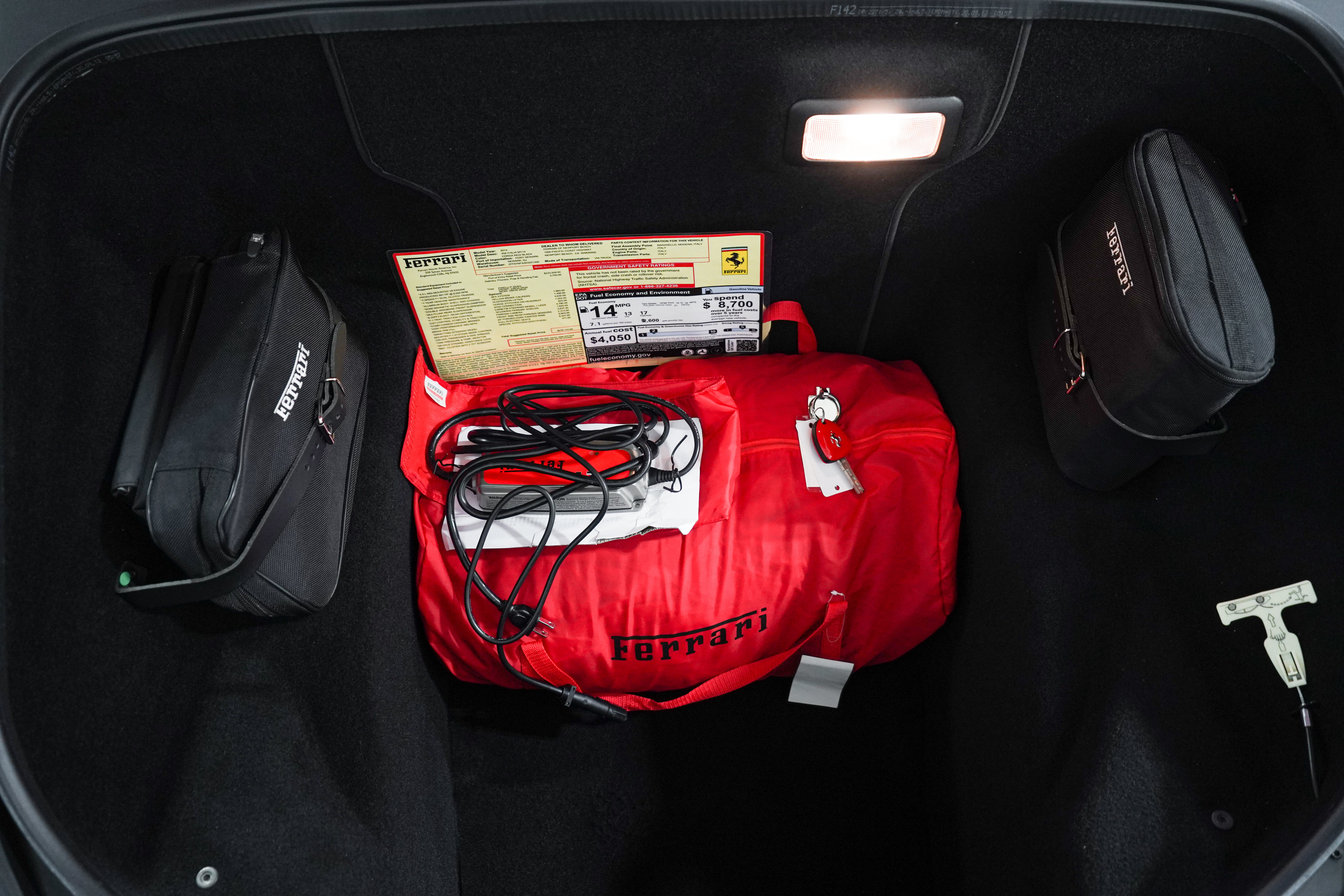 Used 2014 Ferrari 458 Italia Coupe RWD image 38