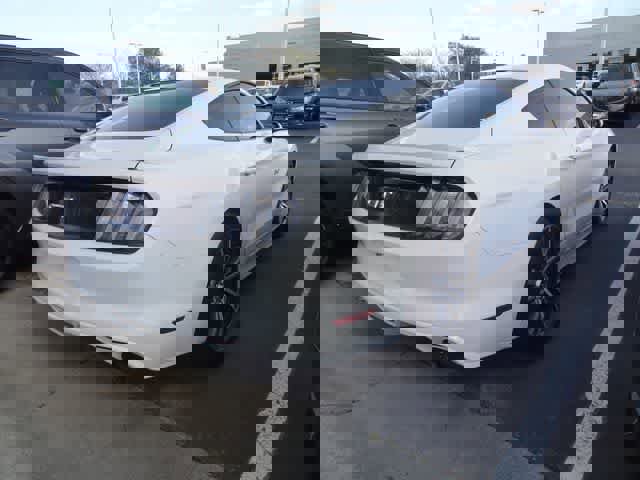 Used 2016 Ford Mustang GT image 4