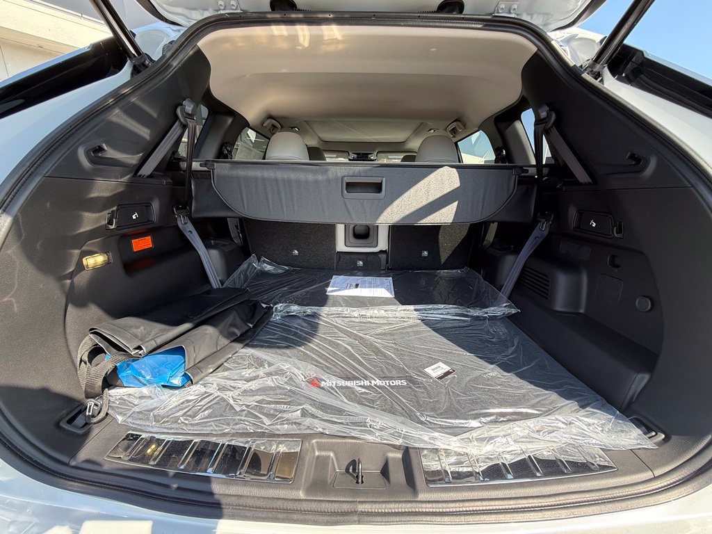 New 2026 Mitsubishi Outlander SE AWD/4WD image 11
