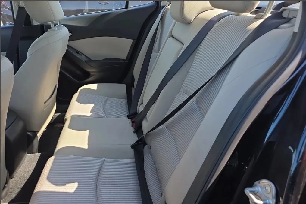 Used 2014 MAZDA MAZDA3 i Touring w/ Moonroof Package 1 FWD image 12