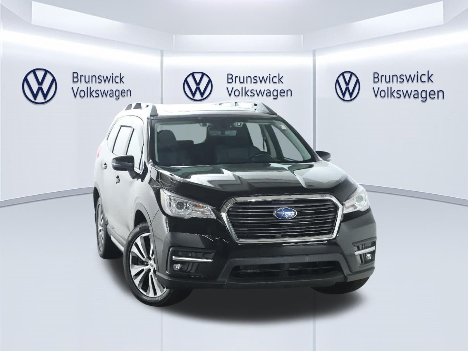 Used 2022 Subaru Ascent Limited w/ Technology Package AWD/4WD image 2