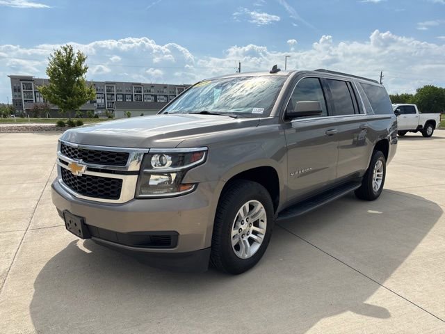Used 2018 Chevrolet Suburban LT AWD/4WD image 42
