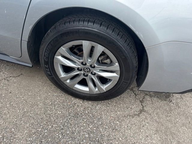 Certified 2023 Toyota Sienna Limited AWD/4WD image 7