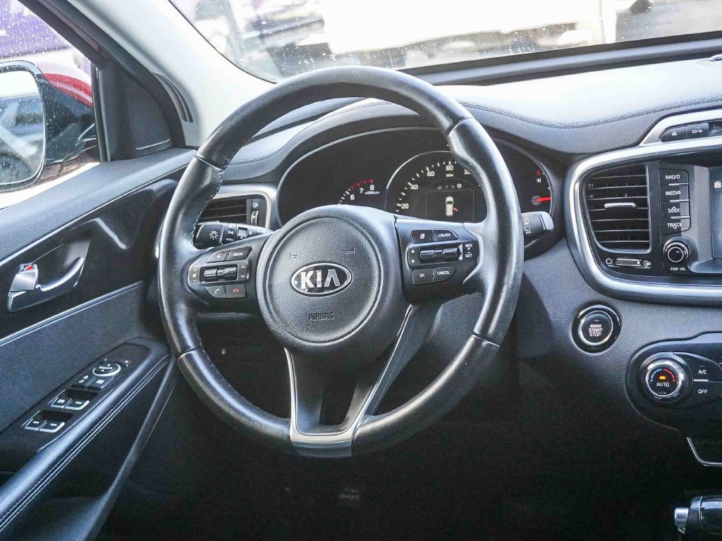Used 2017 Kia Sorento EX FWD image 17