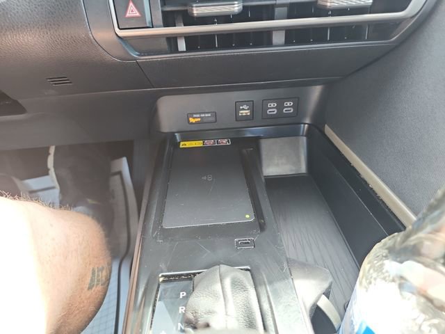 Used 2025 Toyota Camry LE FWD image 27