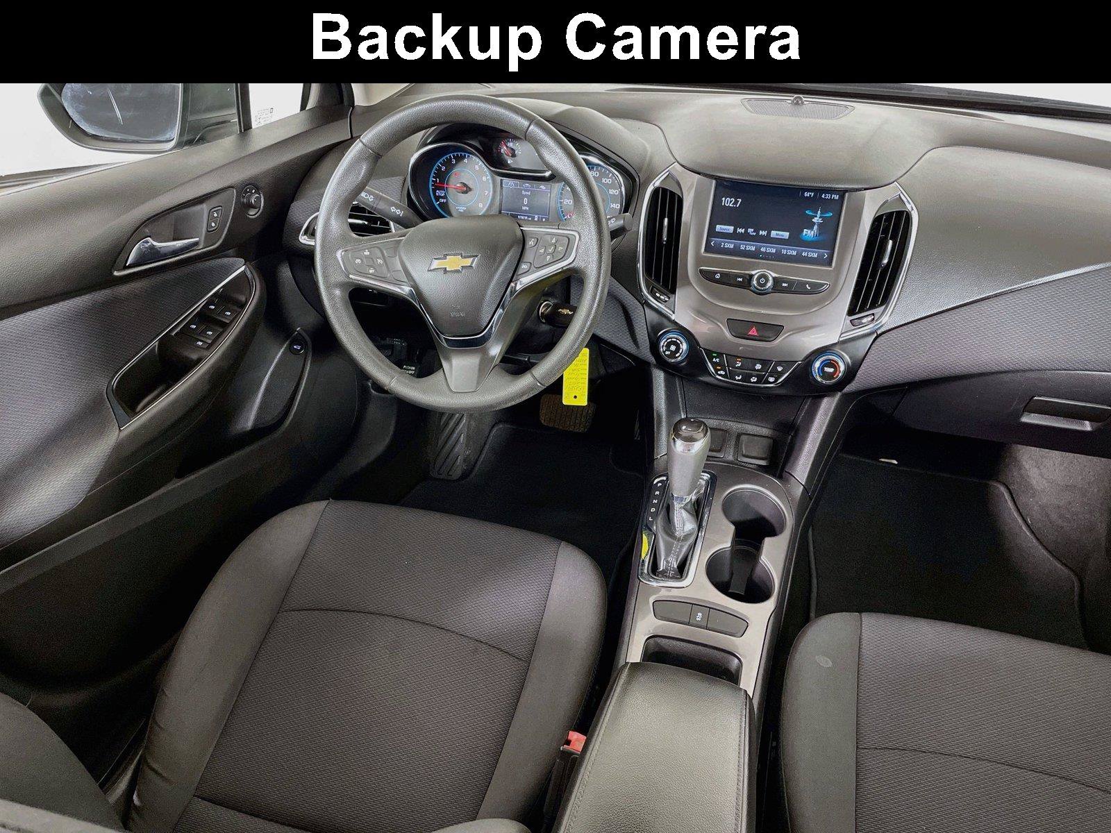 Used 2017 Chevrolet Cruze LT FWD image 2