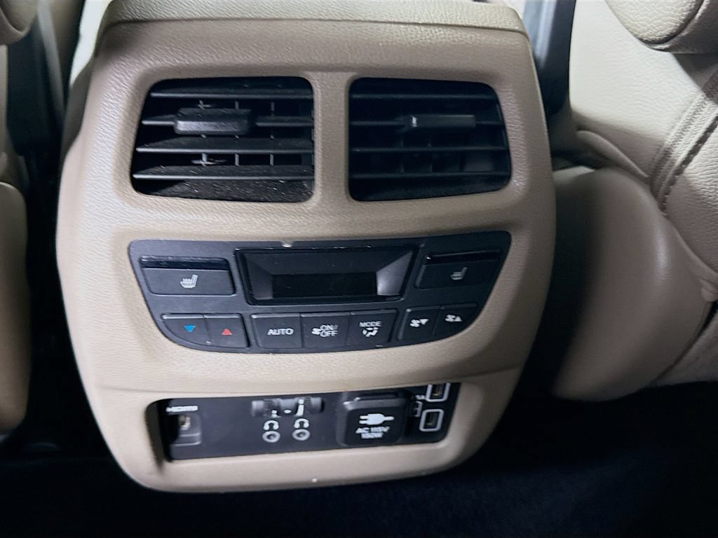 Used 2020 Honda Pilot Elite image 23