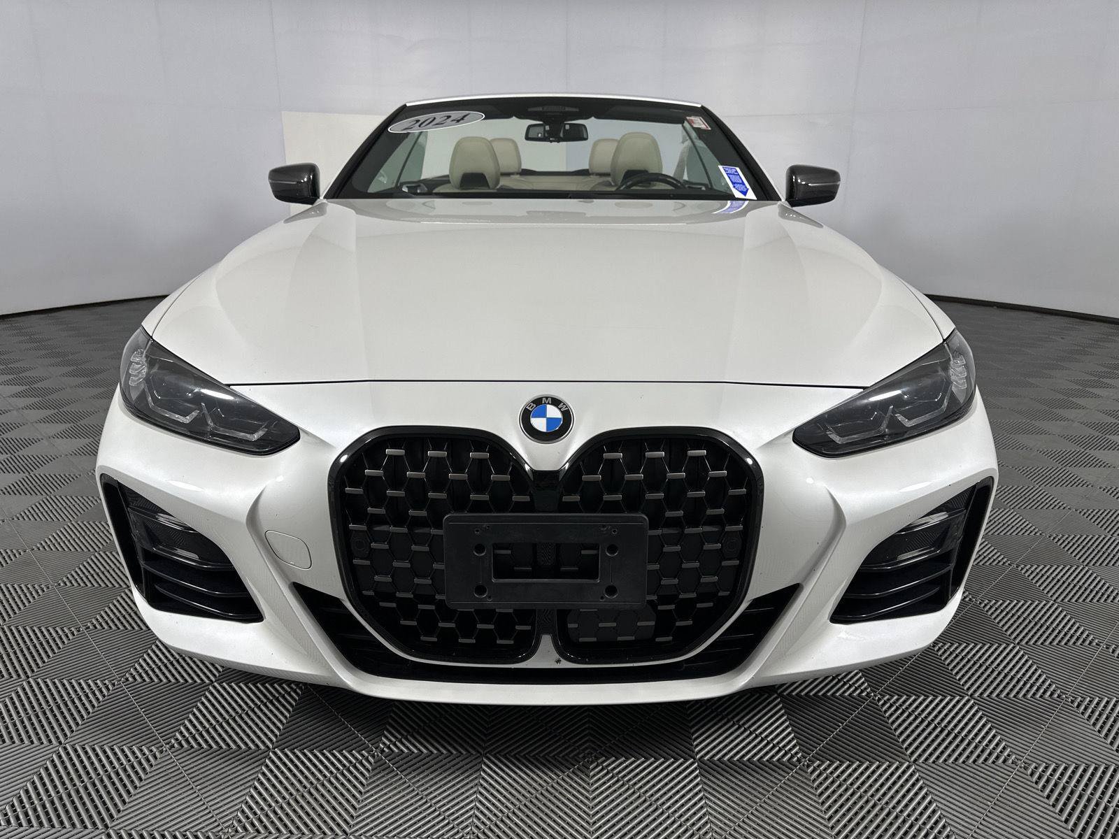 Used 2024 BMW 440i xDrive Convertible w/ M Carbon Exterior Package AWD/4WD image 2