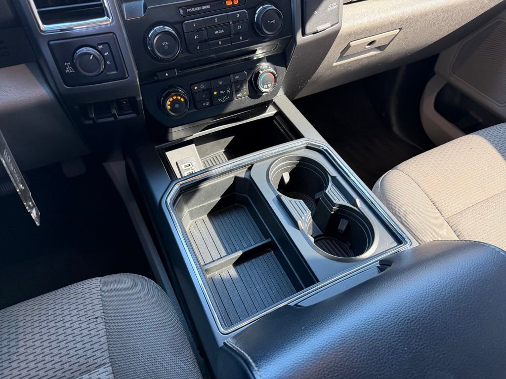 Used 2017 Ford F250 XLT w/ XLT Premium Package image 16