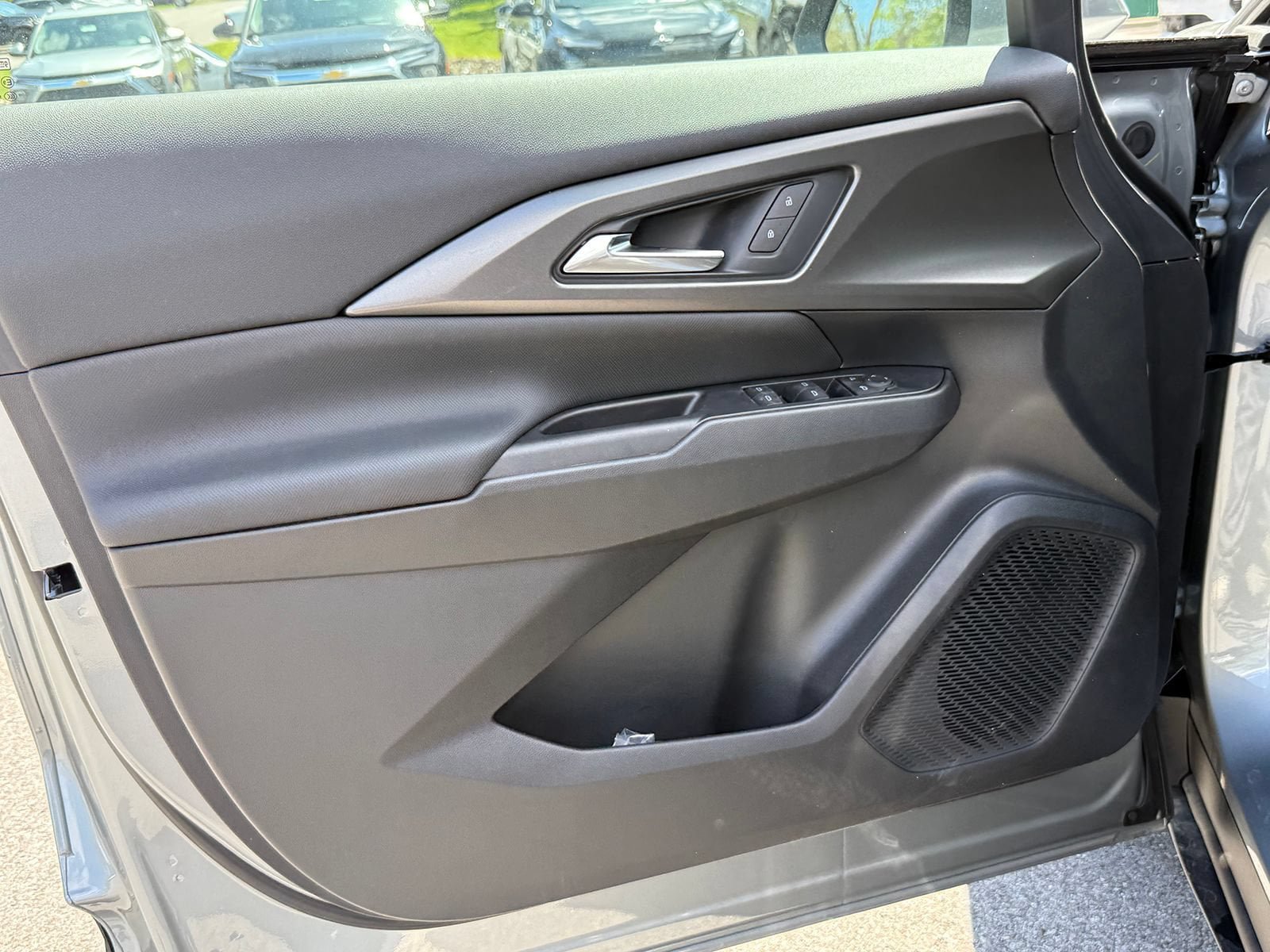 New 2026 Chevrolet Equinox EV LT FWD image 34