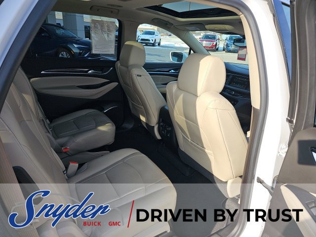 Used 2018 Buick Enclave Premium w/ Experience Buick Package FWD image 39
