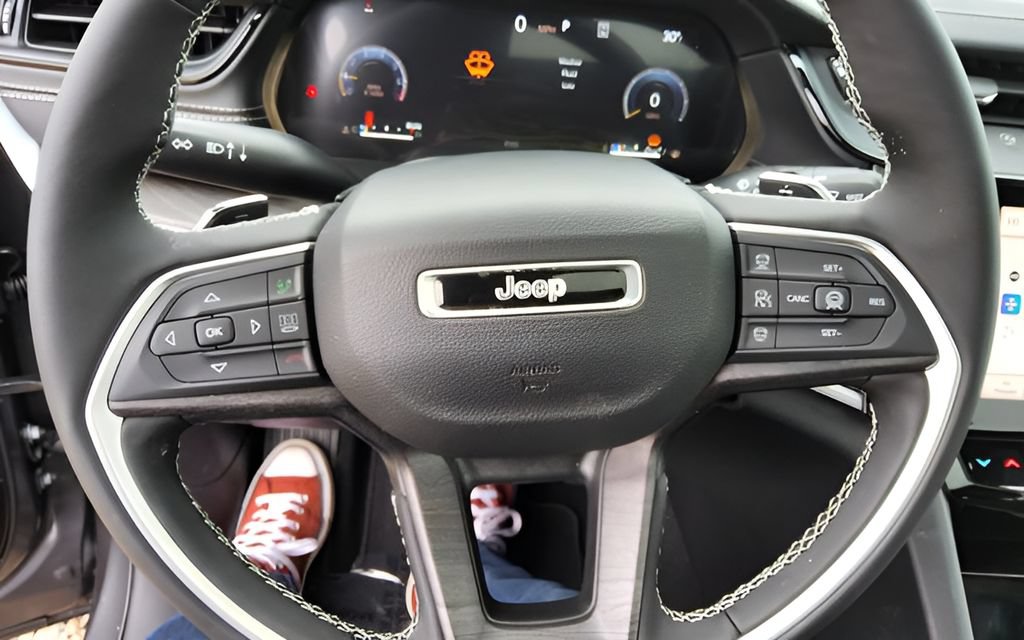 New 2026 Jeep Grand Cherokee Limited AWD/4WD image 18